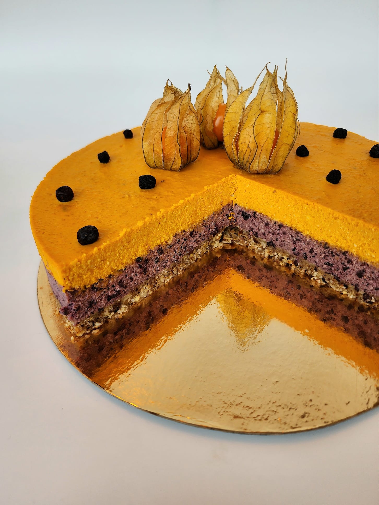 Tort Catina si Aronia Raw Vegan 1