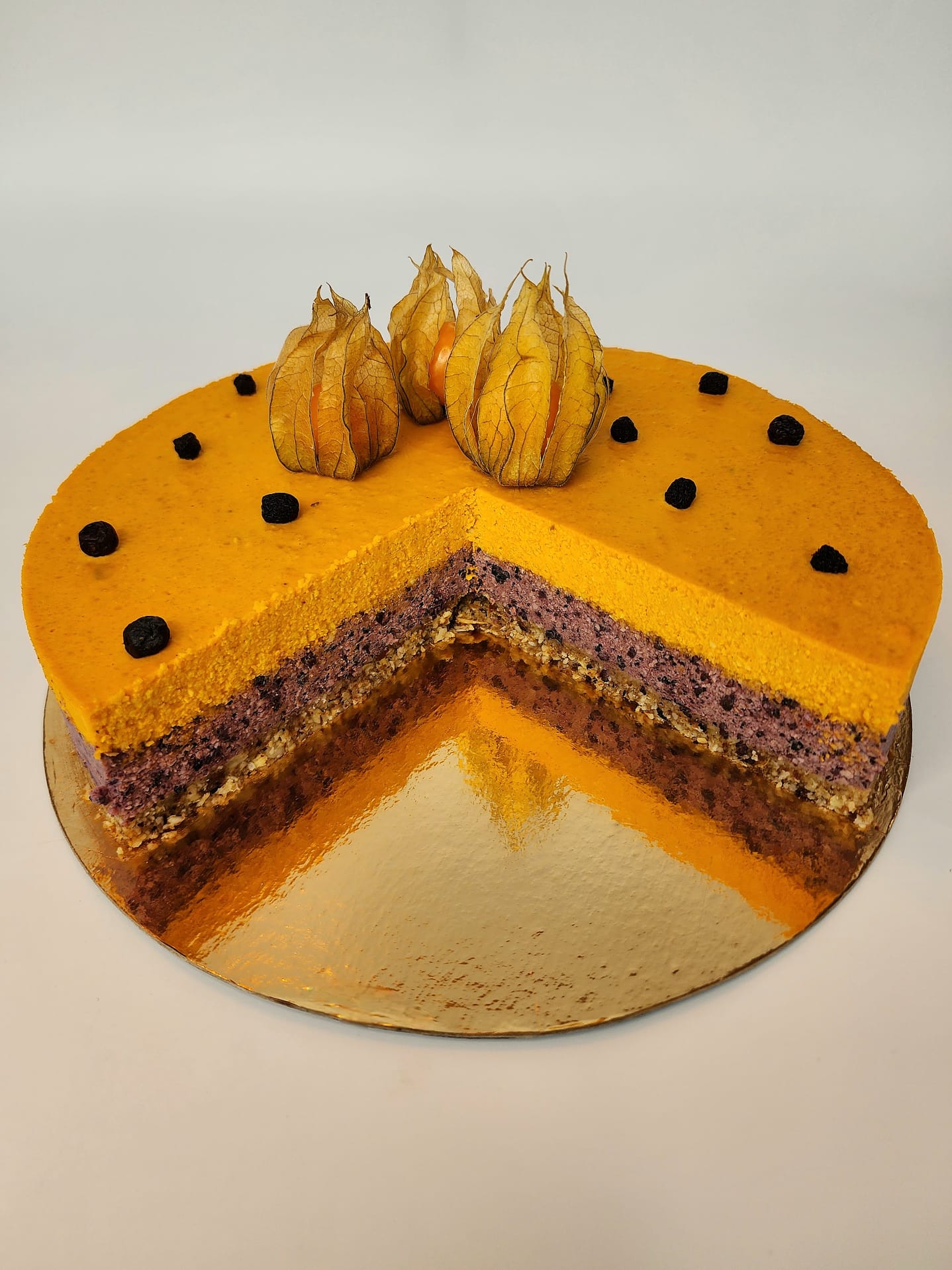 Tort Catina si Aronia Raw Vegan 5